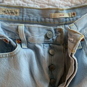 Levi’s wedgie size 29 x 28” ankle high waist 100% cotton women’s jeans lt blue